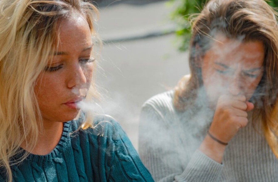 La ritenzione del fumo o del vapore ti fa sentire più in alto?